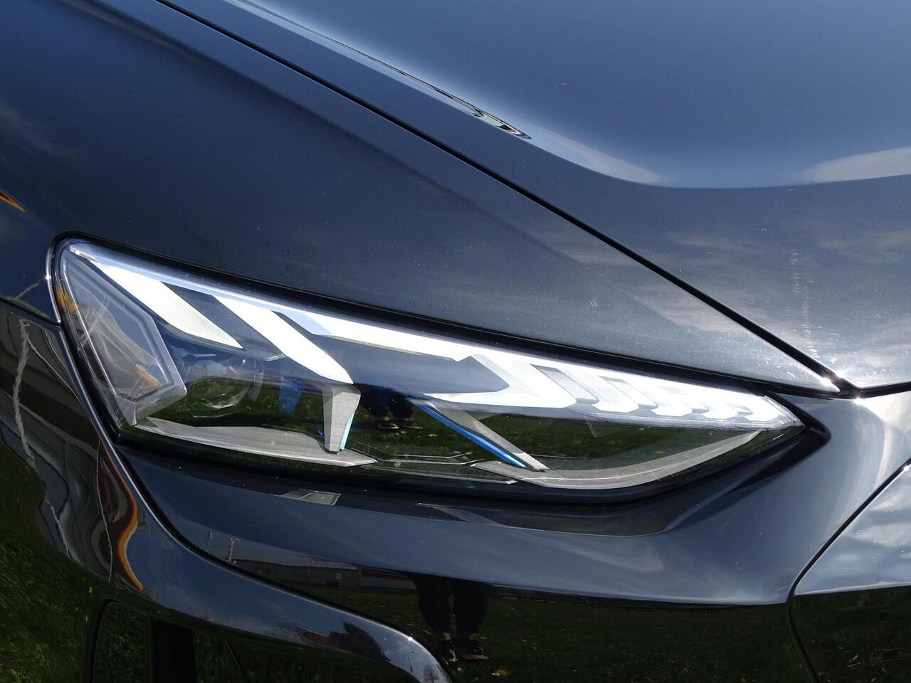 Audi e-tron GT Edition ZERO 93 kWh RS-pakket PANORAMA DAK | 360 CAMERA | MATRIX LAMPEN | ADAPTIEVE CRUISE | DODEHOEK DETECTIE | HUD DISPLAY | MASSAGE STOELEN | GEKOELDE/VERWARMDE STOELEN | NAVIGATIE | RS LINE | VOL VOL ¤153.000 NIEUW