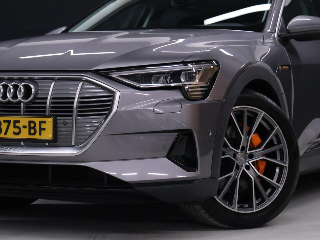 Audi e-tron 55 quattro edition 95 kWh Sport [LUCHTVERING, BLUETOOTH TELEFOON, PDC V+A, CRUISE CONTROL, CLIMATE CONTROL, LANE ASSIST, ELEKTRISCHE ACHTERKLEP, LED KOPLAMPEN, NIEUWSTAAT]