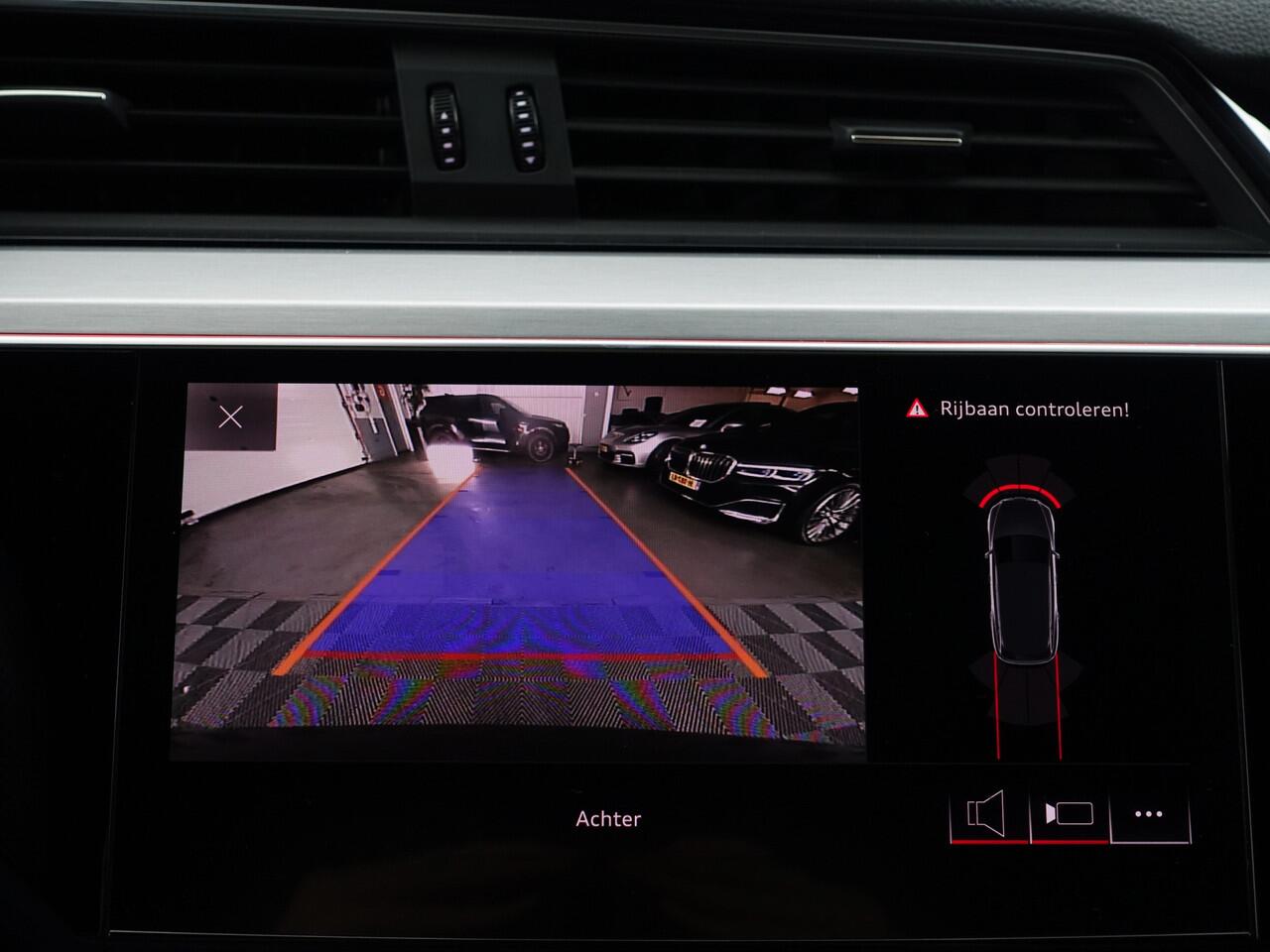 Audi e-tron e-tron 55 quattro advanced 95 kWh- Panoramadak, CarPlay, Ada Cruise, Sfeerverlichting, Camera, Memory, Design Leder Interieur