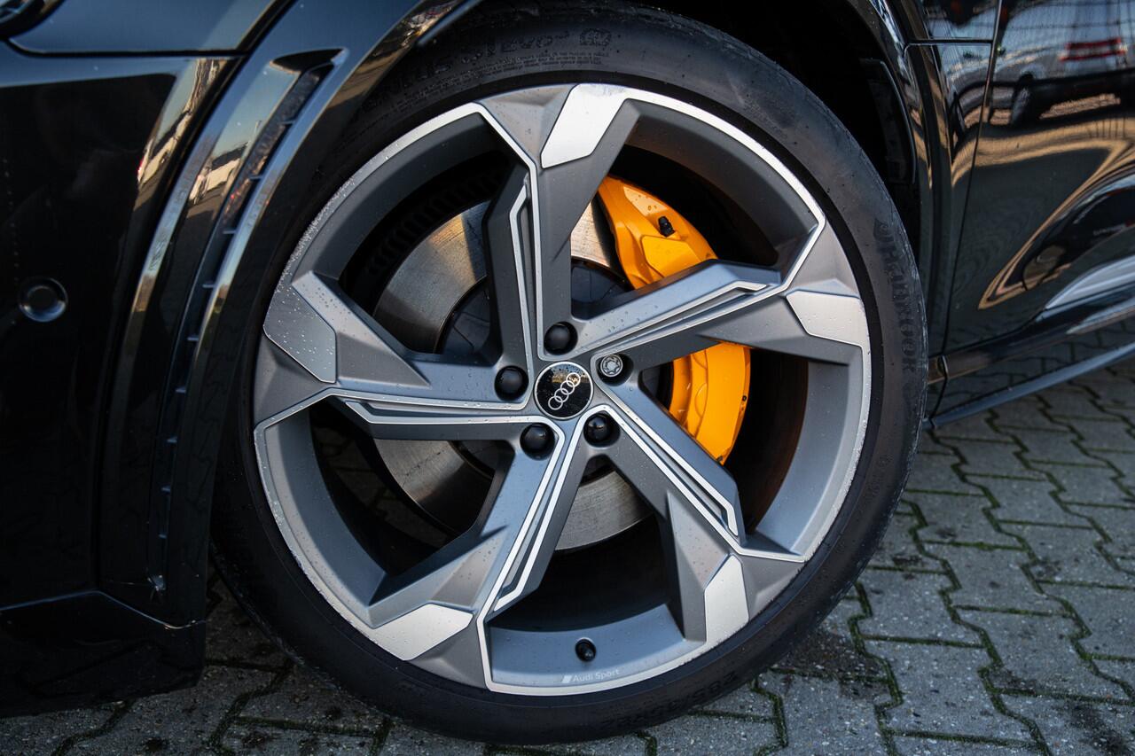 Audi e-tron S quattro 95 kWh , Trekhaak, Panoramadak, Adaptive cruise, 360-graden camera,