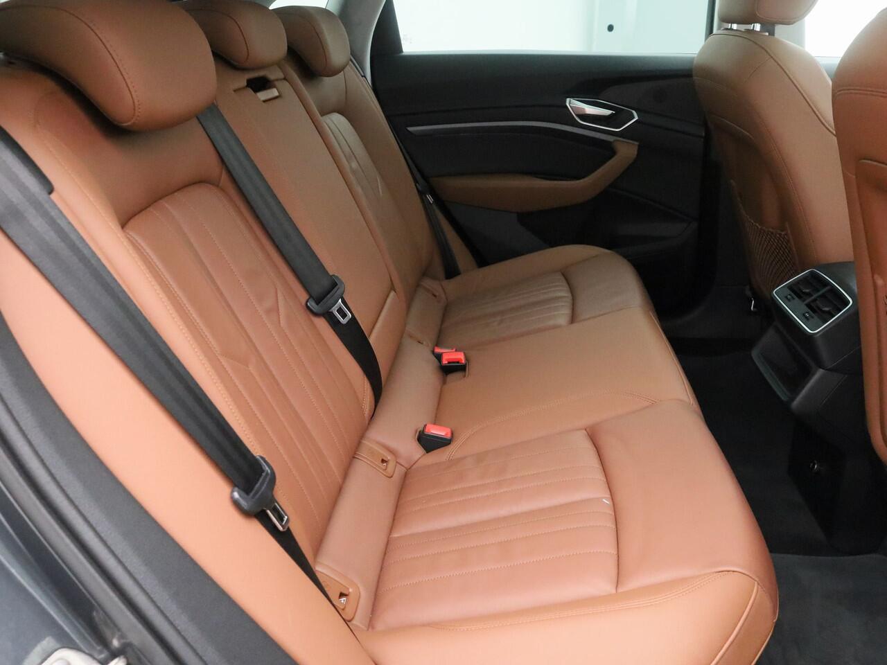 Audi e-tron Sportback 50 quattro Business edition Plus 71 kWh | PANO | ADAPTIVE | LUCHTVERING | STOELVERW.