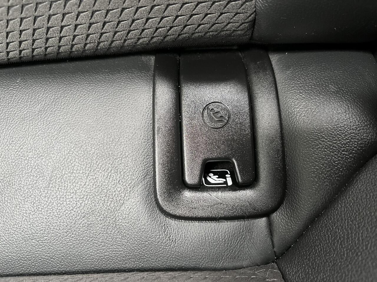 Audi e-tron 50 quattro edition 71 kWh / AUTOMAAT/ PANO / LUCHTVERING/ TREKHAAK/ SMARTPHONE INTERFACE/ ELEK. KLEP/ STOEL VERWARM./ PARK.SENSOR.V+A./ CAMERA V+A/ ACC/ KEYLESS/ DRIVE SELECT/ NAVI/ LED/ DAB/ CLIMA/ ISOFIX/ 20'' LMV