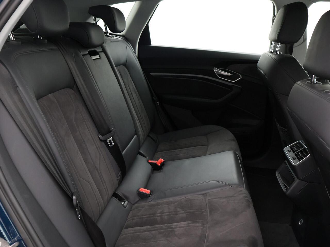 Audi e-tron 55 QUATTRO 95 kWh + TREKHAAK | NACHTZICHT | LUCHTVERING | HEAD-UP | ADAPTIVE CRUISE CONTROL