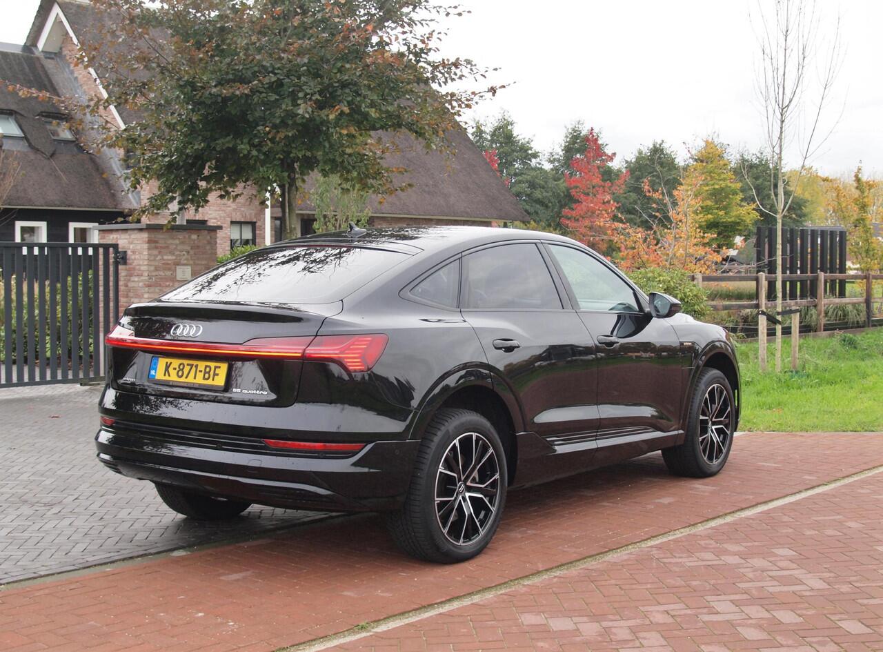 Audi e-tron Sportback 55 quattro edition 95 kWh | SOH 92% | DAB | Black Optic | Parkeersensoren | NL-Auto |