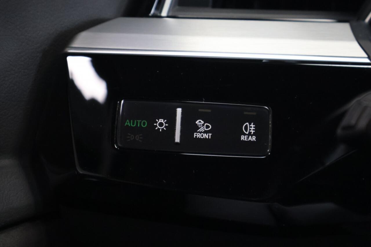 Audi e-tron 55 quattro S edition 95kWh 408PK | Panoramadak | Matrix | Camera