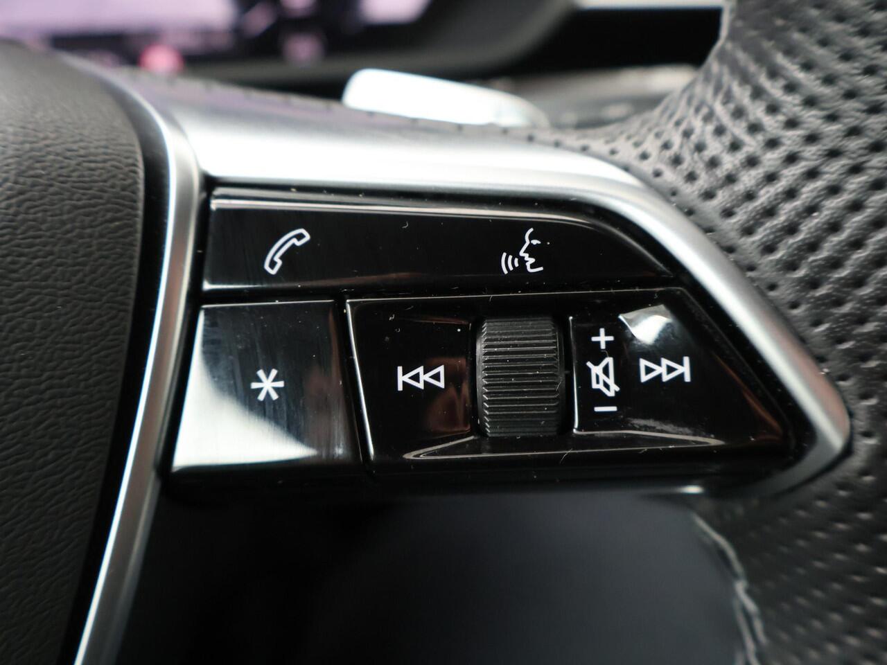 Audi e-tron S quattro 95 kWh | 503 PK | SoH 100% | Trekhaak | S Line | half lederen bekleding | Lichtmetalen velgen 20"|