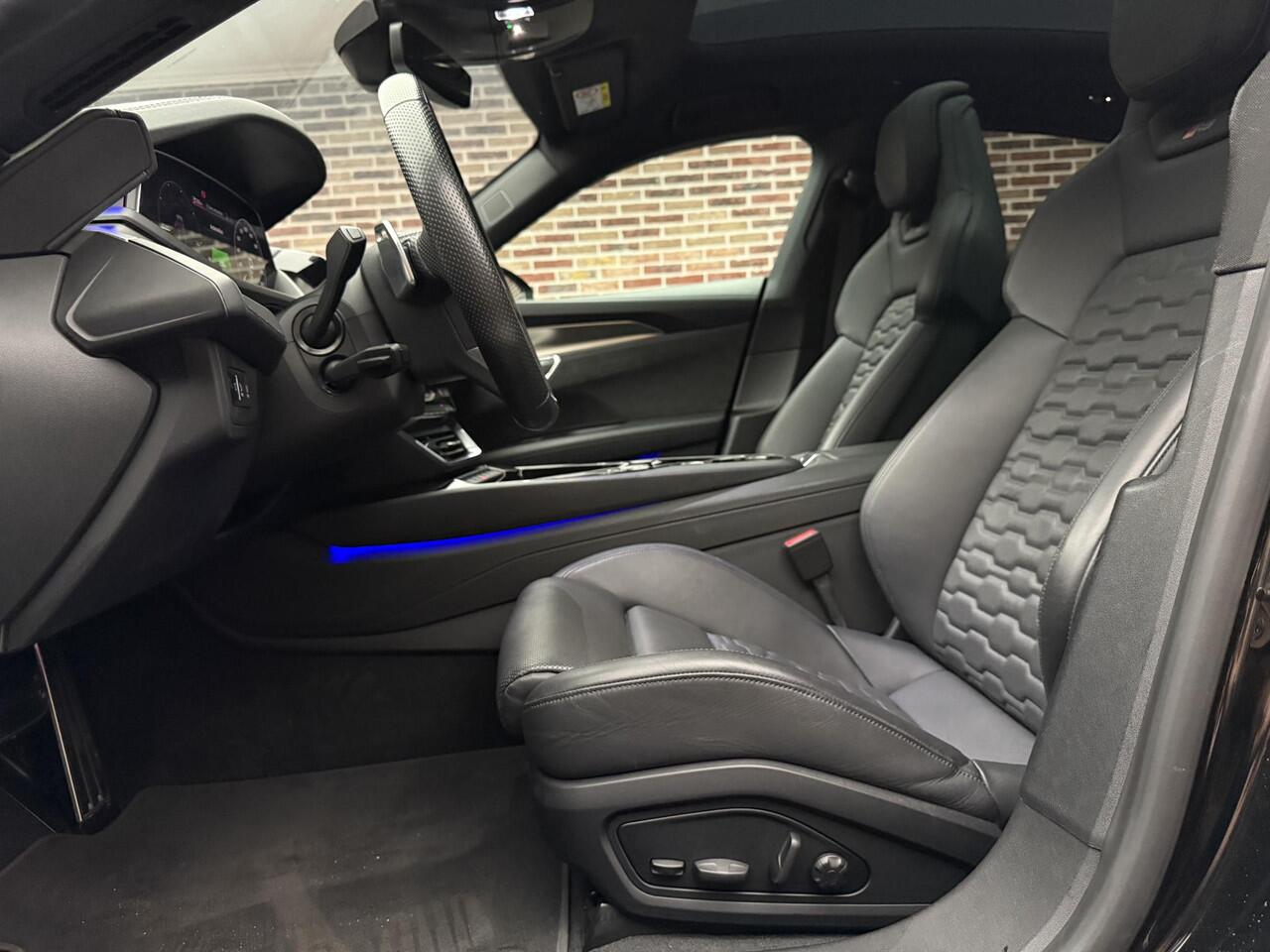 Audi e-tron GT RS 93 kWh DAK SFEER HEADUP CARPLAY LUCHTVERING