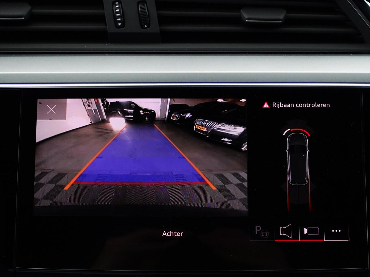 Audi e-tron 55 quattro Business edition Plus 95 kWh 2x Laadpoort, Panoramadak, Memory, Carplay, Leder Sport Interieur, Sfeerverlichting