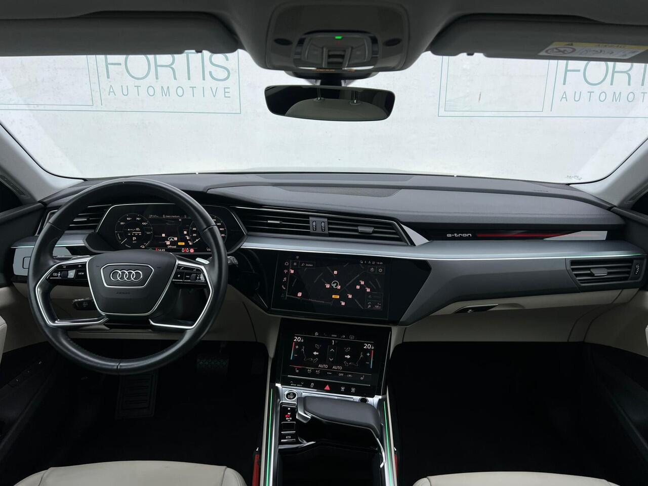 Audi e-tron 55 quattro Business edition Plus 95 kWh NL AUTO | CAMERA | PANO |