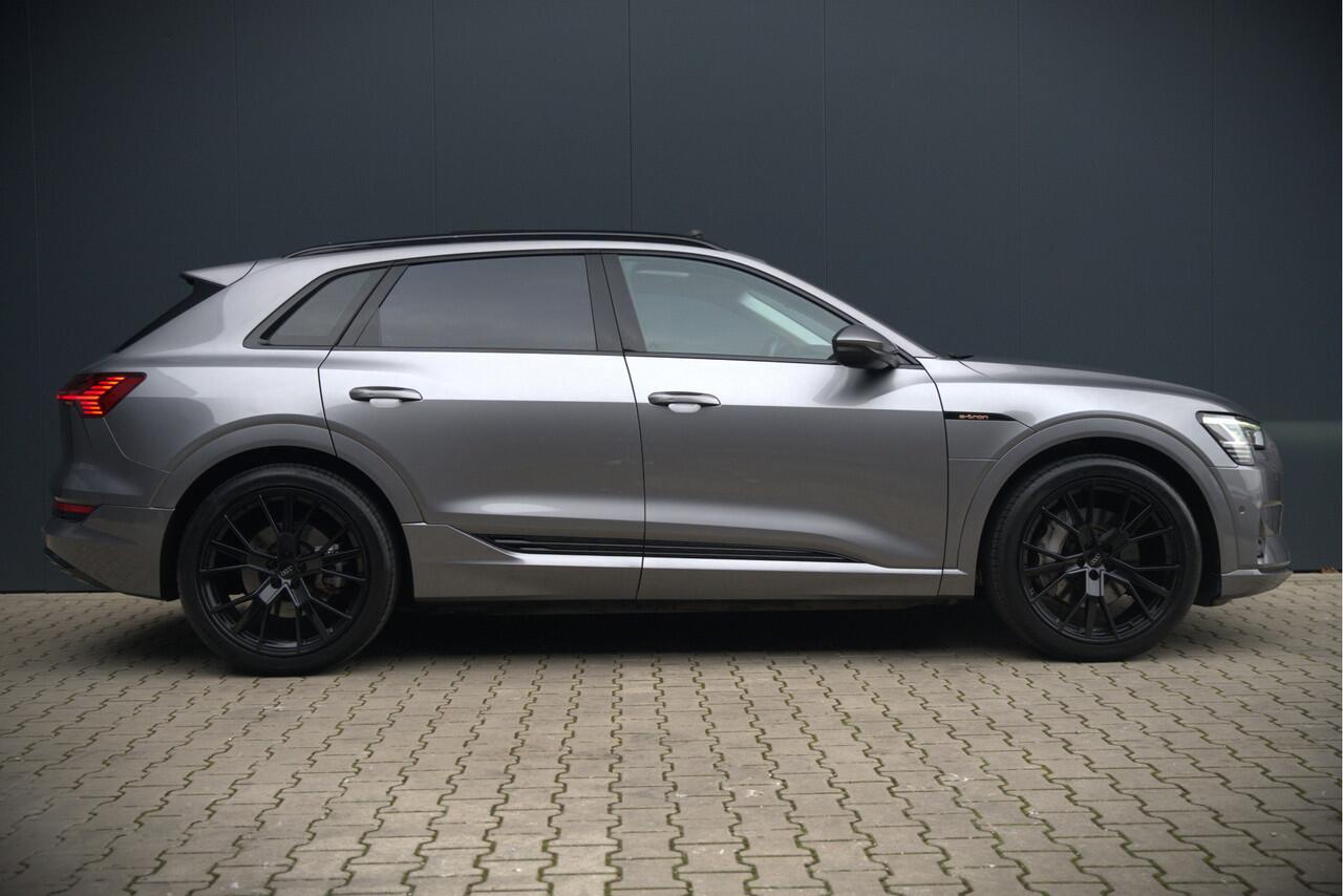 Audi e-tron e-tron 50 quattro Launch edition plus 71 kWh | Black Edition | Panoramadak | Memory Seats | Luchtvering | Adaptive Cruise Control | Keyless | Matrix LED | Leder | Stoelverwarming | NAP |