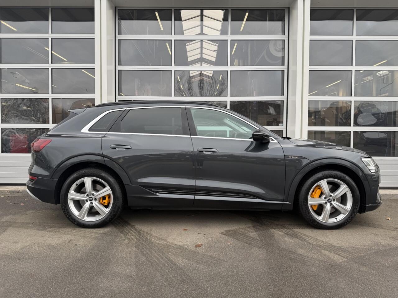 Audi e-tron 55 quattro Bns edit.