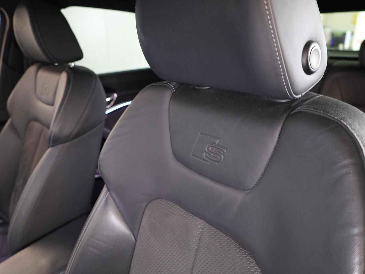 Audi e-tron Sportback 55 quattro S edition 95 kWh 408pk | Panoramadak | Afneembare trekhaak | Matrix Led koplampen | Parkeer camera achter