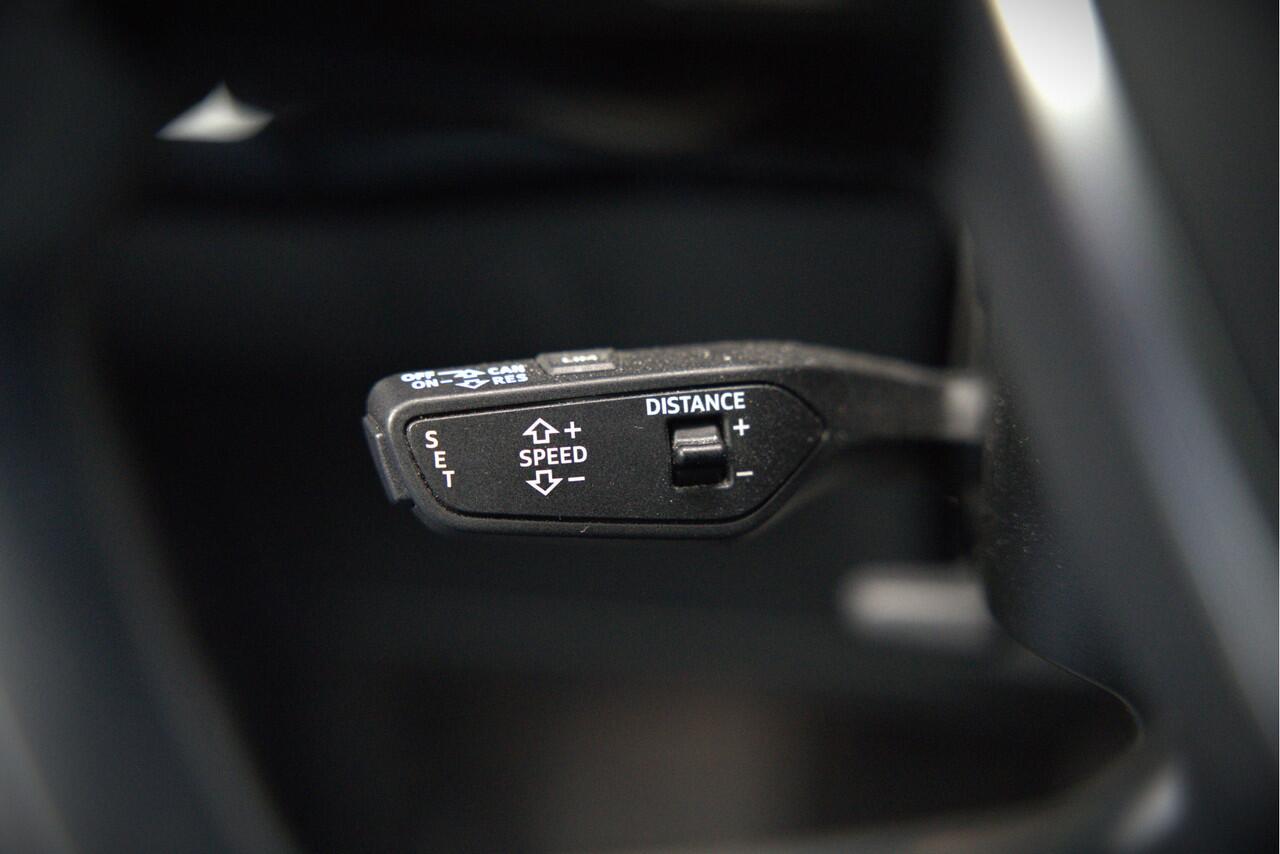 Audi e-tron e-tron 55 quattro advanced Pro Line S 95 kWh | Panoramadak | Bang & Olufsen | Stoelverwarming | Head-Up Display | 360 Camera | Matrix LED | Luchtvering | Memory Seat | Keyless | Elektrisch Verstelbare Stoelen | B&O