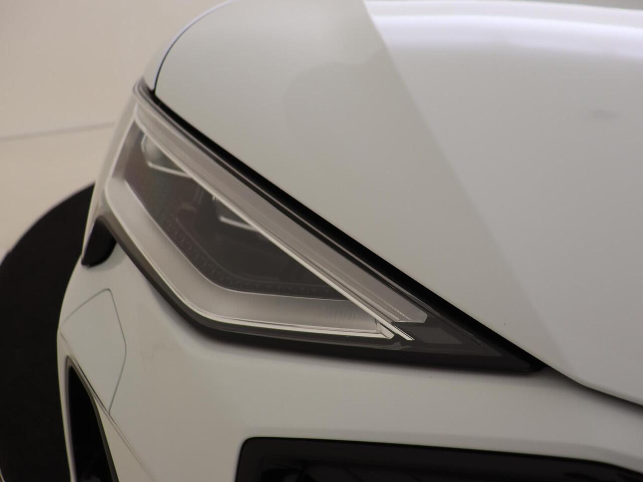 Audi e-tron Sportback 55 quattro S edition 95 kWh | SoH 100% | Panoramadak | Keyless | Luchtvering | Parkeerassistent | LED matrix verlichting | Sfeerverlichting | Achteruitrijcamera | Navigatie Plus |