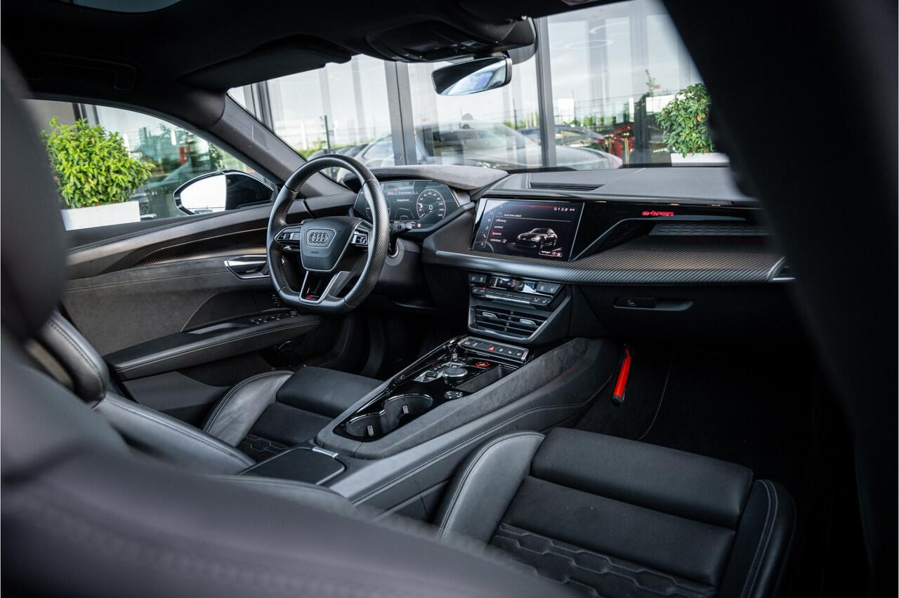 Audi e-tron GT RS 93 kWh - Panorama | Luchtv. | Carbon | Massage | Stoelkoeling |