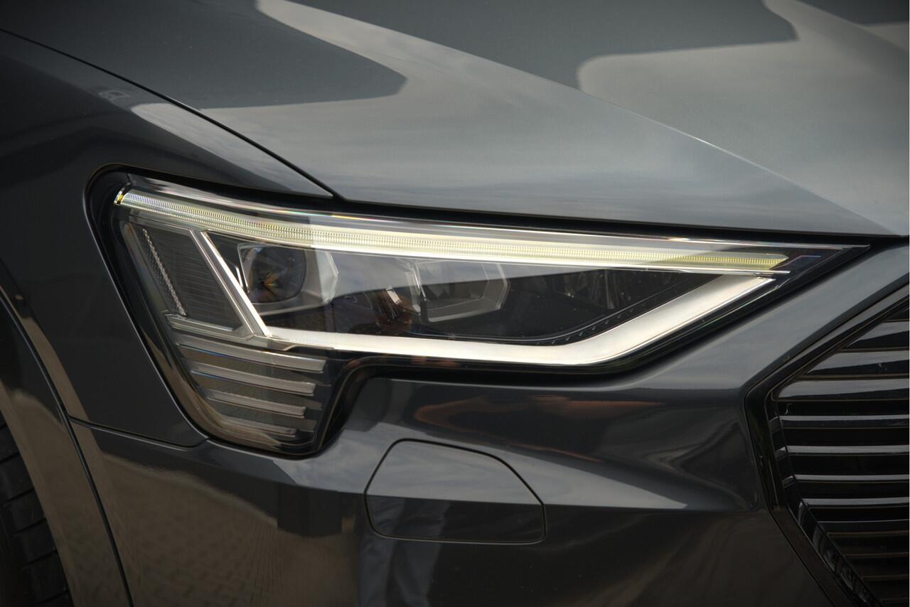 Audi e-tron 50 quattro Business edition Plus 71 kWh | Black Edition | Panoramadak | Camera | Memory Seats | Luchtvering | Adaptive Cruise Control | Keyless | Matrix LED | Leder | Stoelverwarming | NAP |