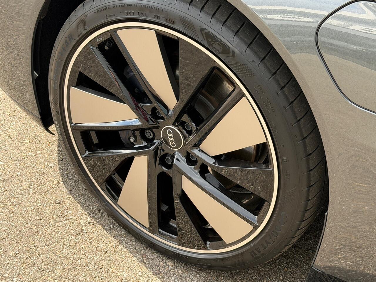 Audi e-tron GT 350kW | Panorama | Alcantara | Camera | Rijklaar incl. garantie