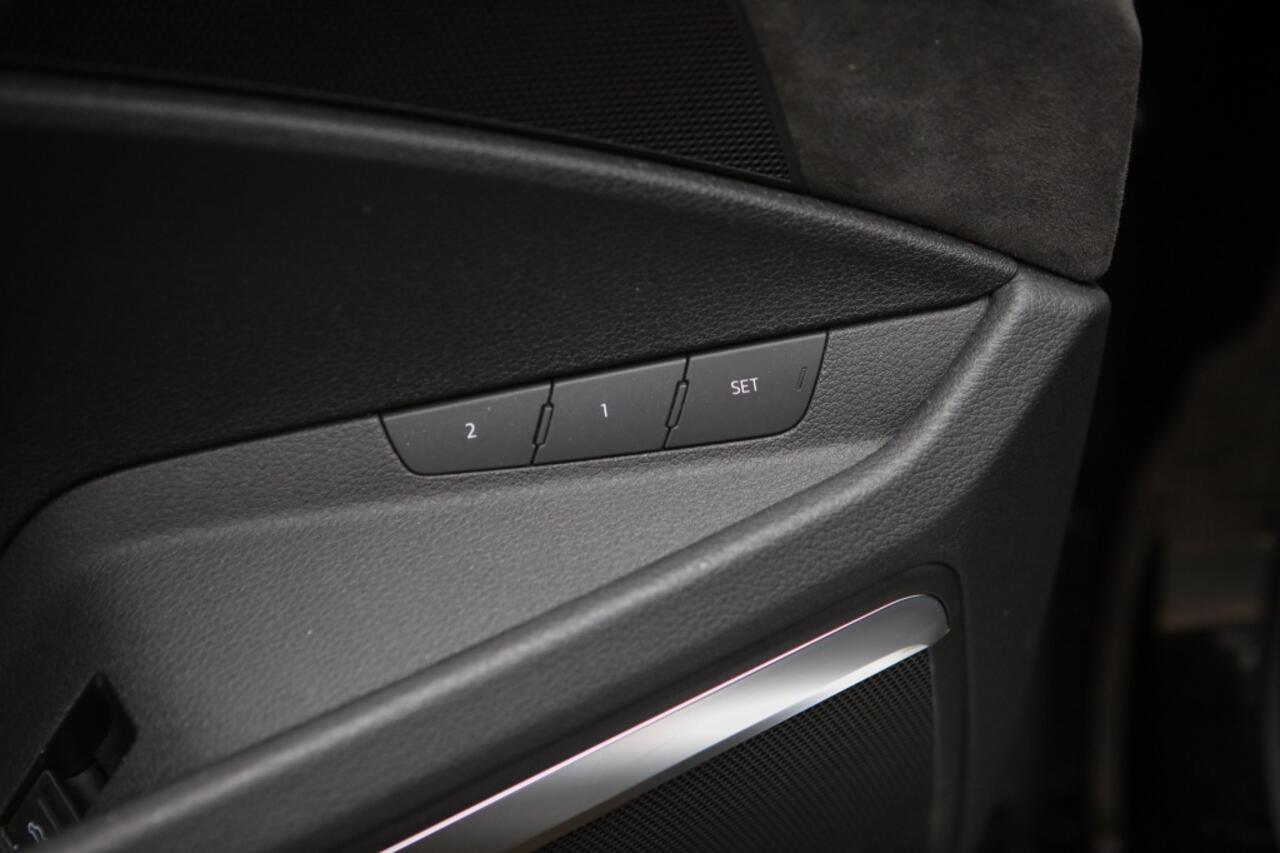 Audi e-tron e-tron 55 | Pano | B&O | Schaalstoelen |