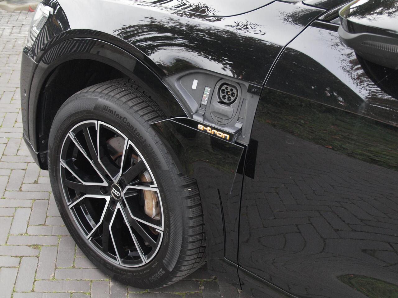 Audi e-tron Sportback 55 quattro edition 95 kWh | SOH 92% | DAB | Black Optic | Parkeersensoren | NL-Auto |