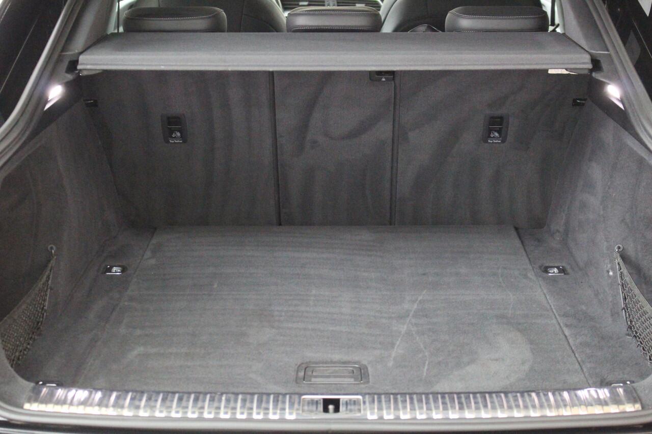 Audi e-tron Sportback 55 quattro 408 PK S-Line 95 kWh Panoramadak | Trekhaak | Leder | El. stoelverstelling | B&O Audio | 92% SoH