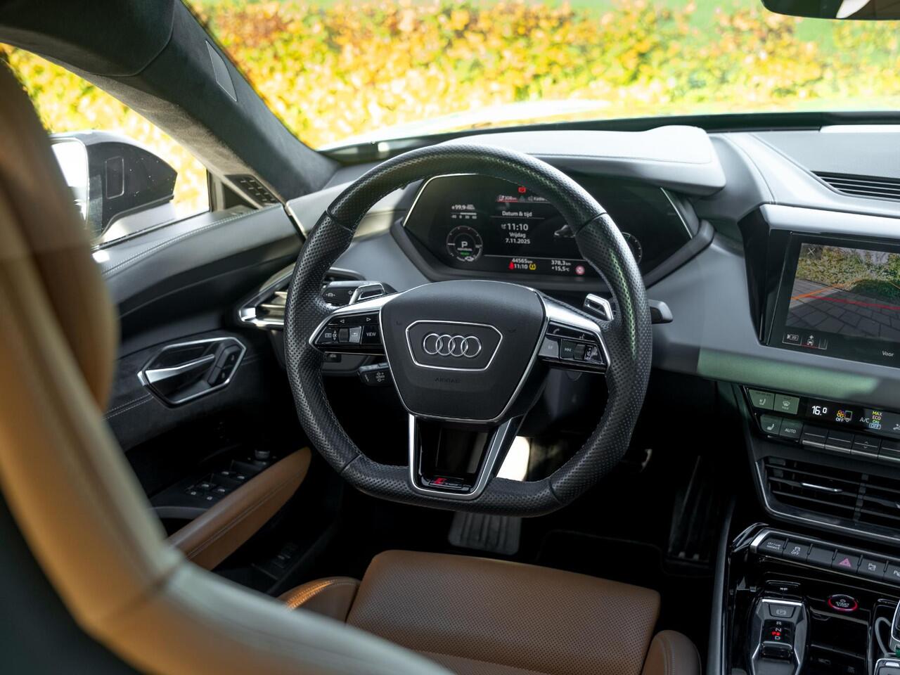 Audi e-tron GT RS 93 kWh 598pk | Volleder Exclusive | 21"| Panodak | Stoelkoeling en Verw | Etc..