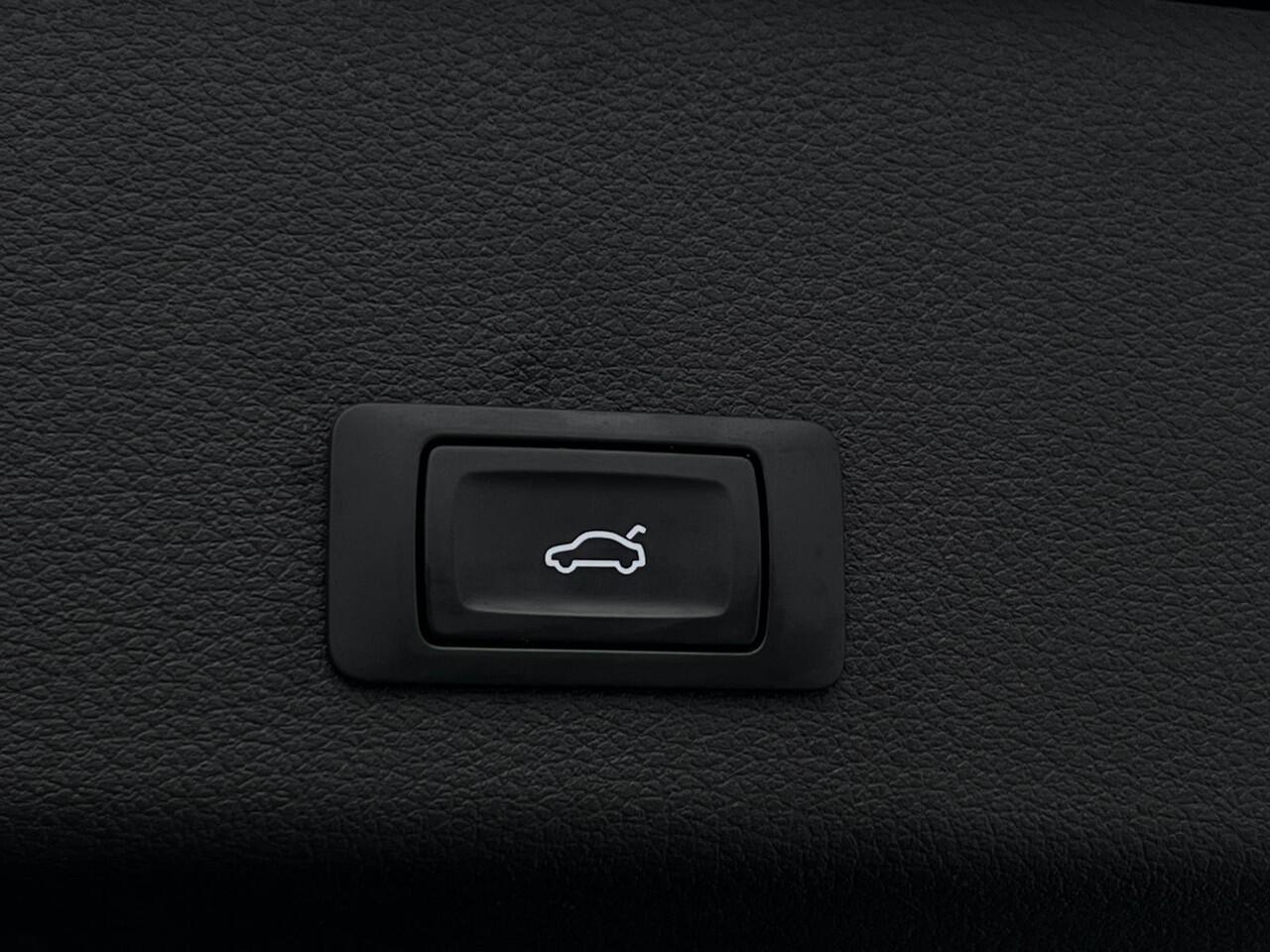 Audi e-tron 55 quattro Business edition Plus 95 kWh NL AUTO | CAMERA | PANO |