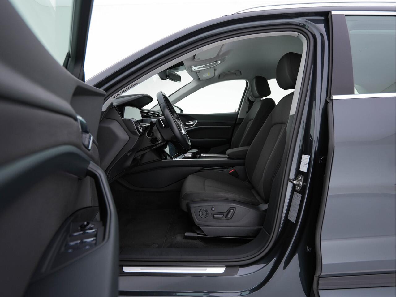 Audi e-tron 50 Quattro Launch edition 71 kWh (?) (3-Fase-11 kW) {SOH-100%} (INCL-BTW) Aut. *HEATPUMP | FULL-LED | DIGI-COCKPIT | NAVI-FULLMAP | HEATED-COMFORTSEATS | KEYLESS | AUDI-SOUND | SHIFT-PADDLES | ECC | PDC | CRUISE | 20''ALU*