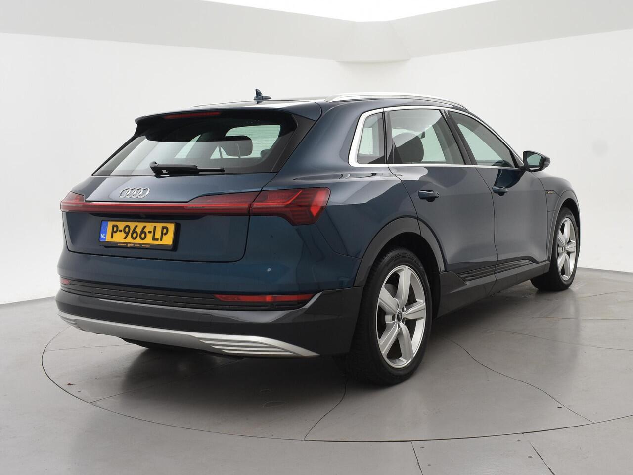 Audi e-tron 55 QUATTRO 95 kWh + TREKHAAK | NACHTZICHT | LUCHTVERING | HEAD-UP | ADAPTIVE CRUISE CONTROL