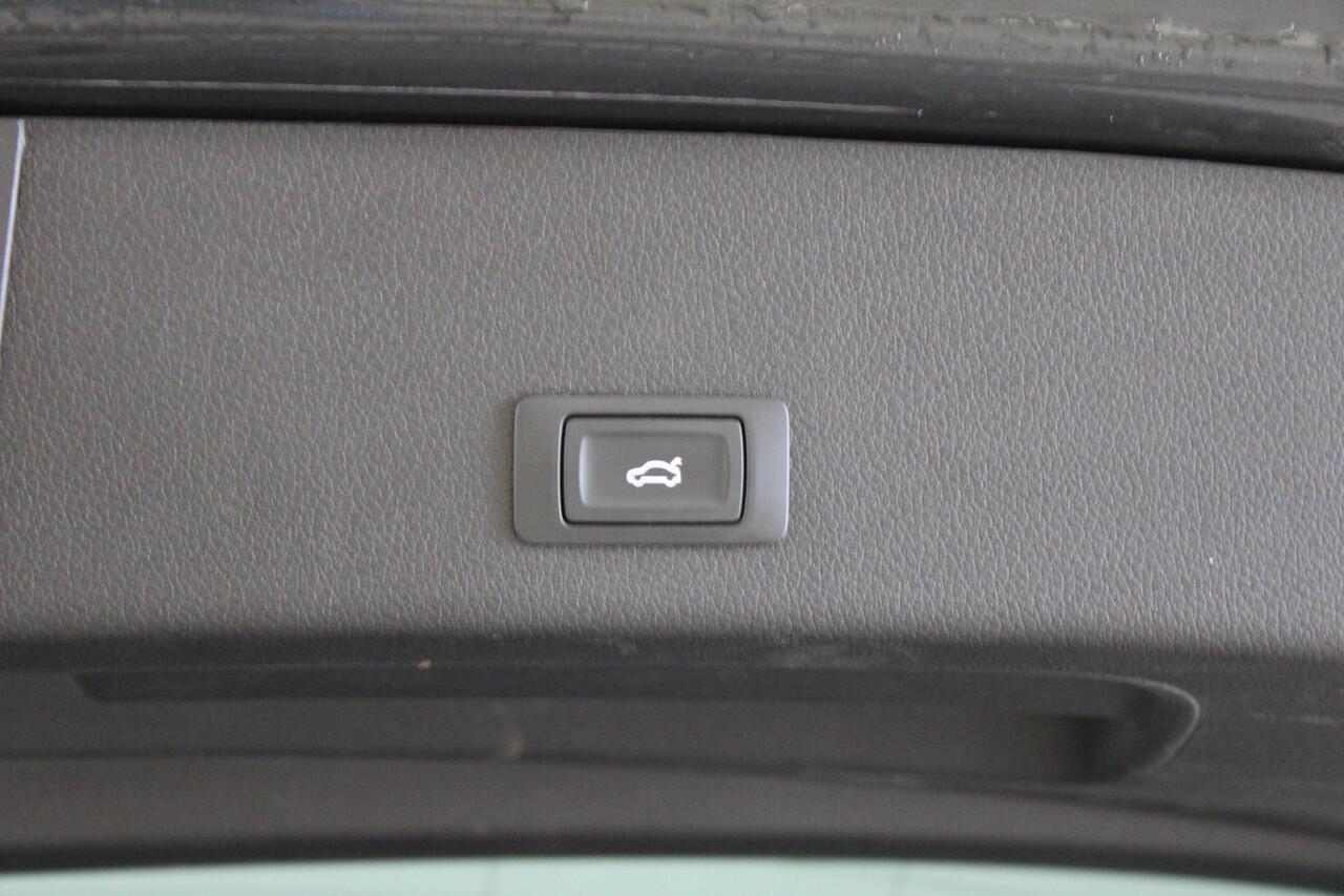 Audi e-tron 55 quattro edition 95 kWh SOH 90% - LED - Luchtvering