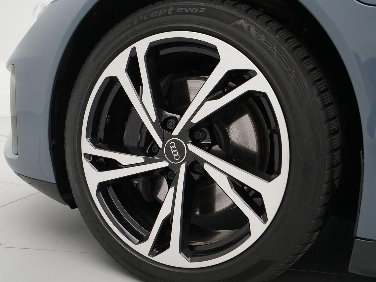 Audi e-tron GT 93 kWh Panorama Camera Matrix Stoelverwarming Carplay Navigatie 96