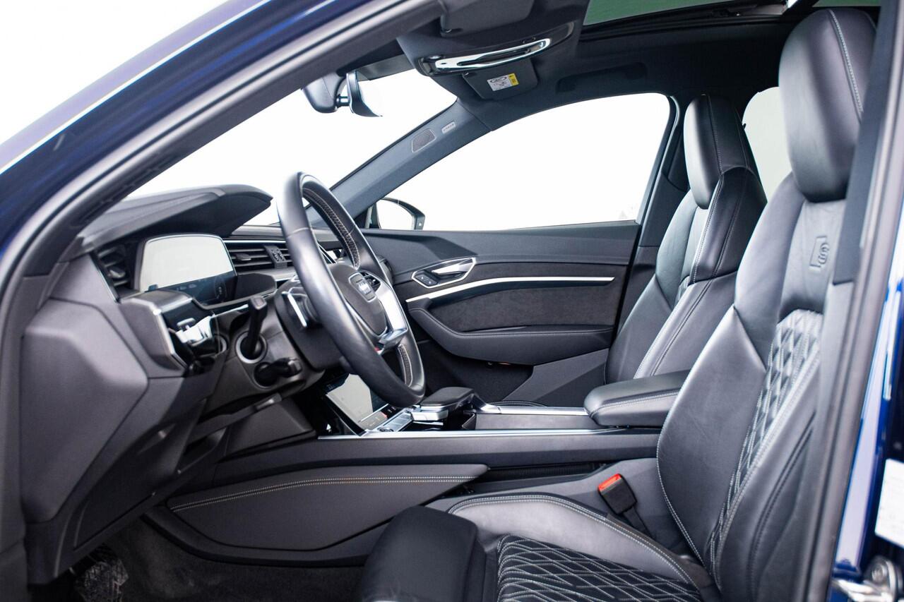 Audi e-tron Sportback 50 quattro S edition 71 kWh Panoramadak - S Sportstoelen - Stoelverwarming voor - B&O - Assistentiepakket Tour - Achterruitrijcamera - interieurvoorverwarming - elektrisch verstelbare bestuurderstoel -