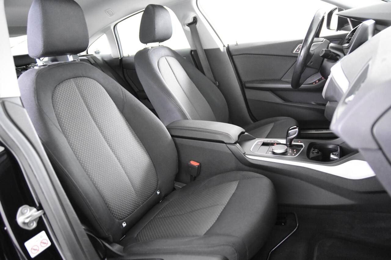 BMW 218i Grand Coupé *1ste Eigenaar*Navigatie*Carplay*DAB*