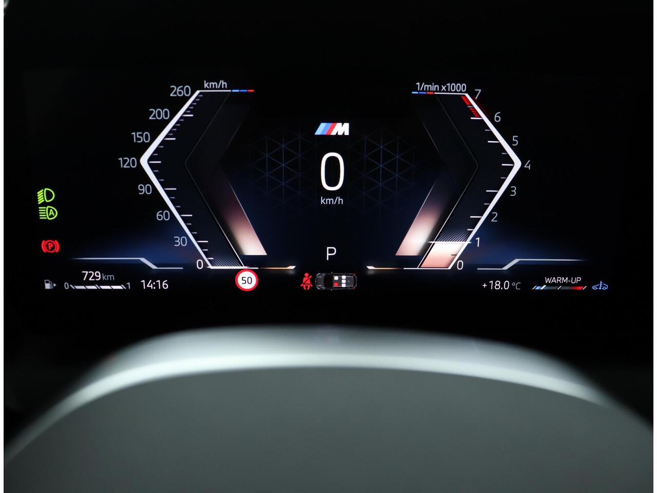 BMW 1-SERIE 120 M Sportpakket Pro | Comfort Access | Panoramadak | Harman-Kardon | M Adaptief onderstel | Adaptieve LED koplampen