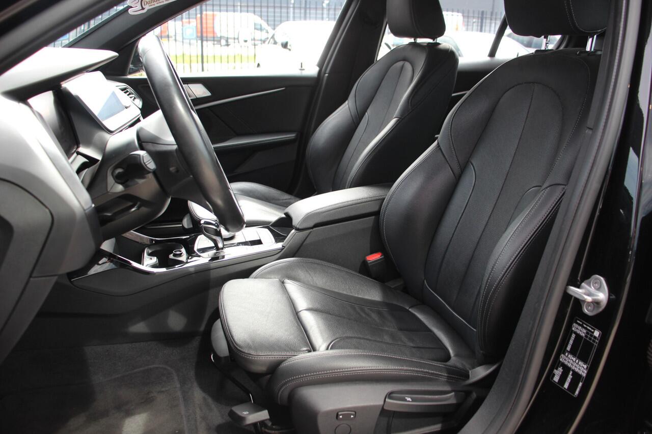 BMW 1-SERIE 118i M-Sport | Digitale cockpit | Leder | camera | DAB