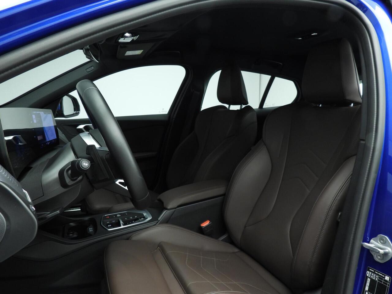 BMW 1-SERIE 5-deurs 120 | M-Sportpakket | LED | Leder | Navigatie | Stoelverwarming | Sportstoelen | Keyles go | DAB | Alu 18 inch