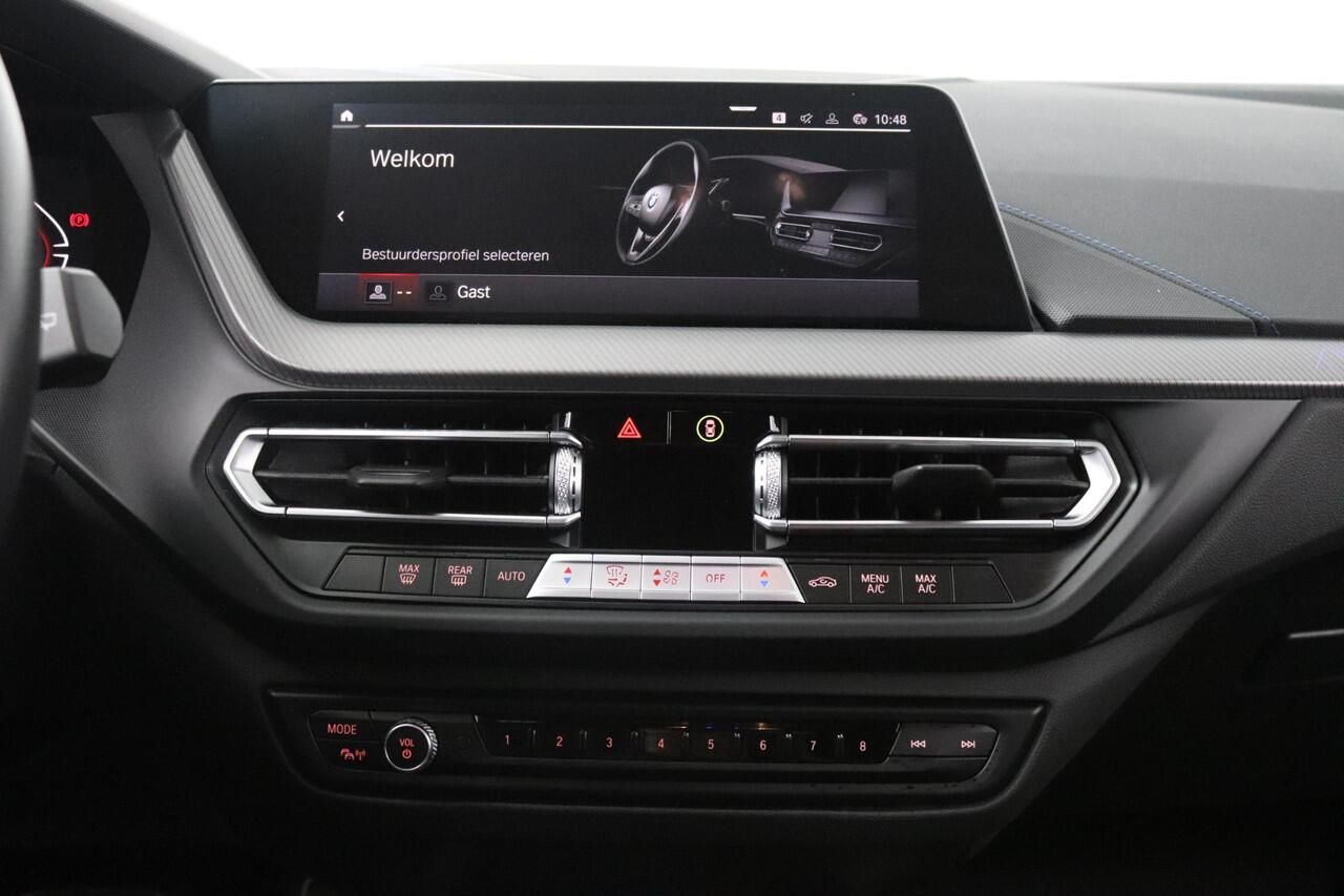 BMW 1-SERIE 118i M-sport | Sfeerverlichting | Sportstoelen | Sportline