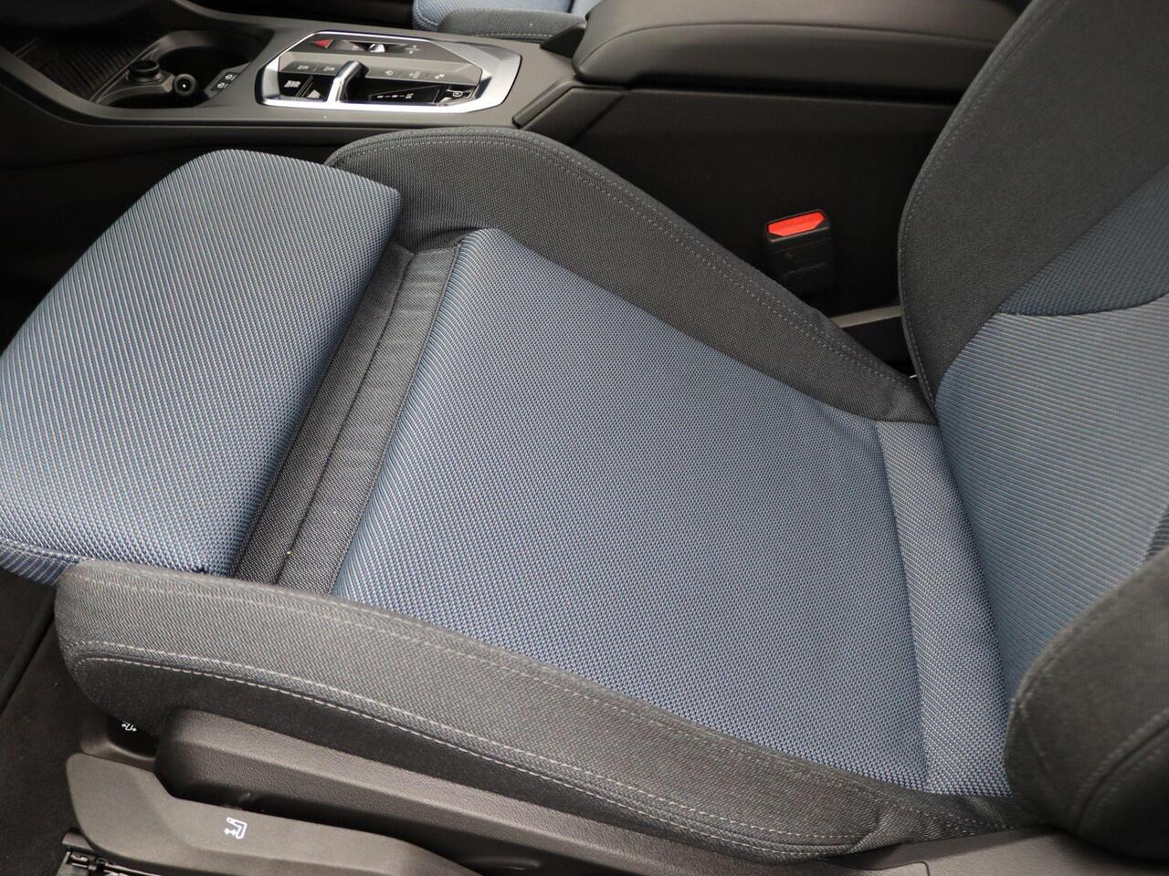 BMW 1-SERIE 120 DAB | HIFI | Driving Assistant | Harman Kardon | 18"