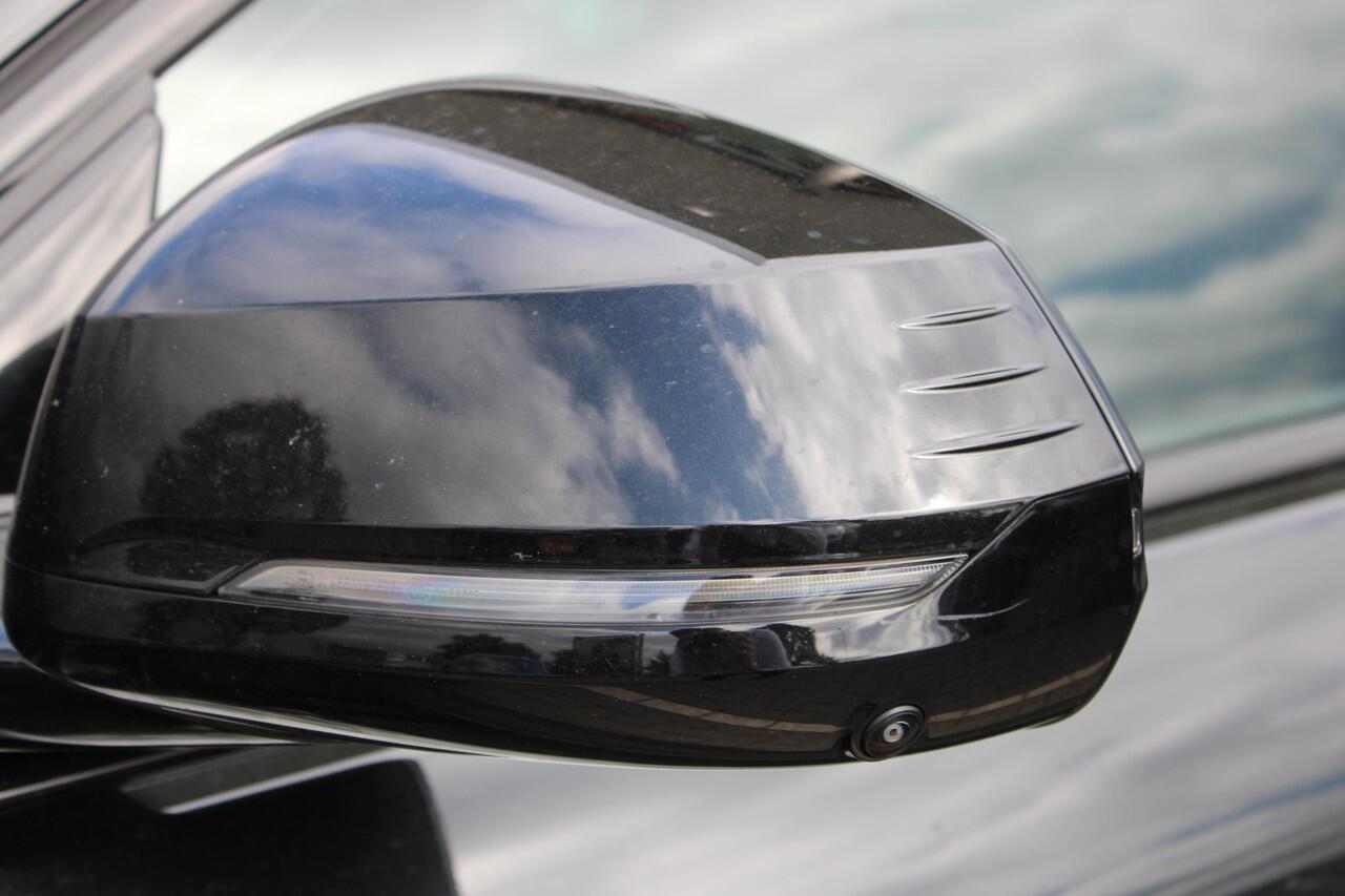 BMW 1-SERIE 120 M Sport Automaat / Sportstoelen / M Adaptief onderstel / Comfort Access / Head-Up / Harman-Kardon