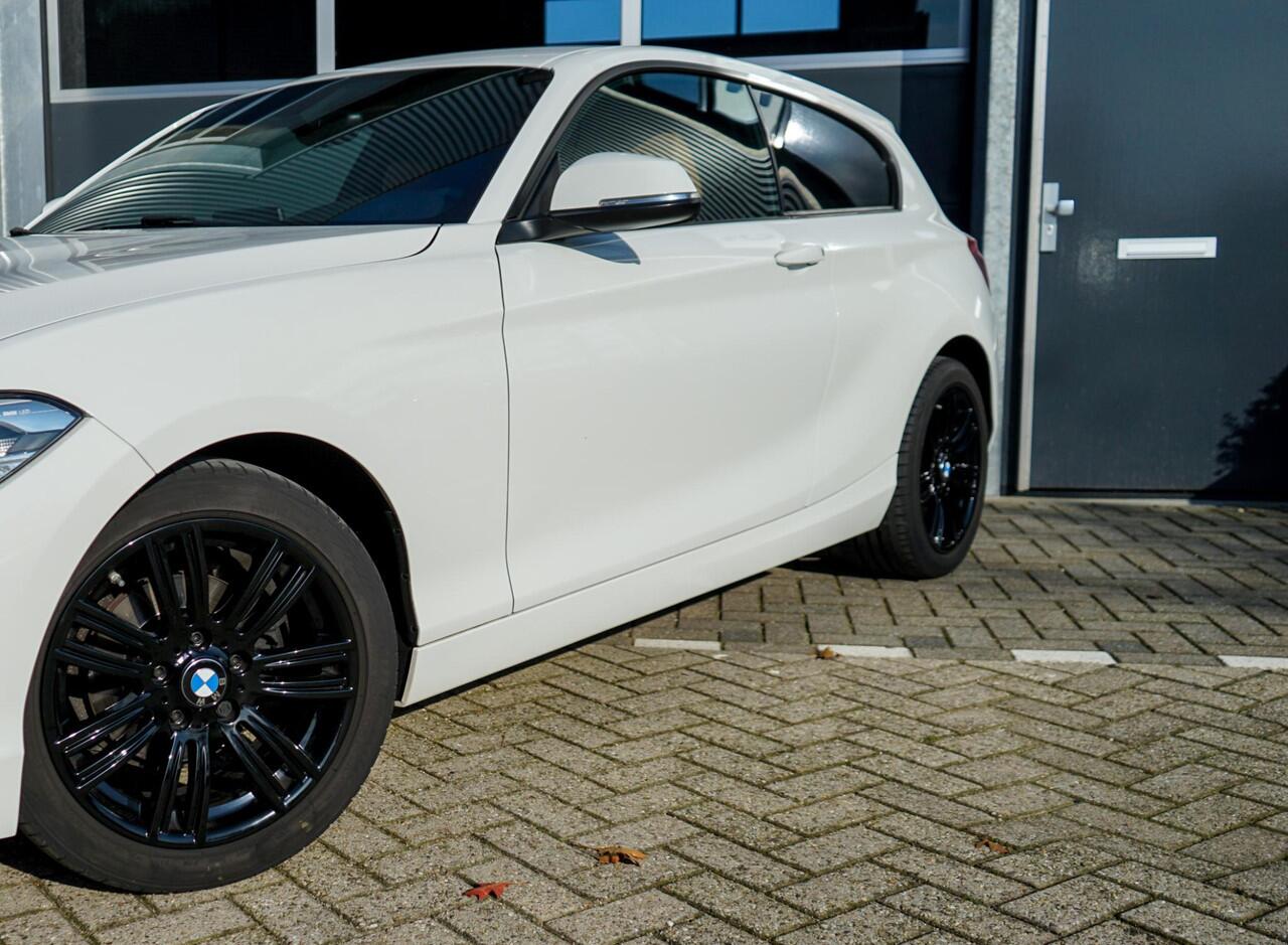 BMW 1-SERIE 118i High Executive