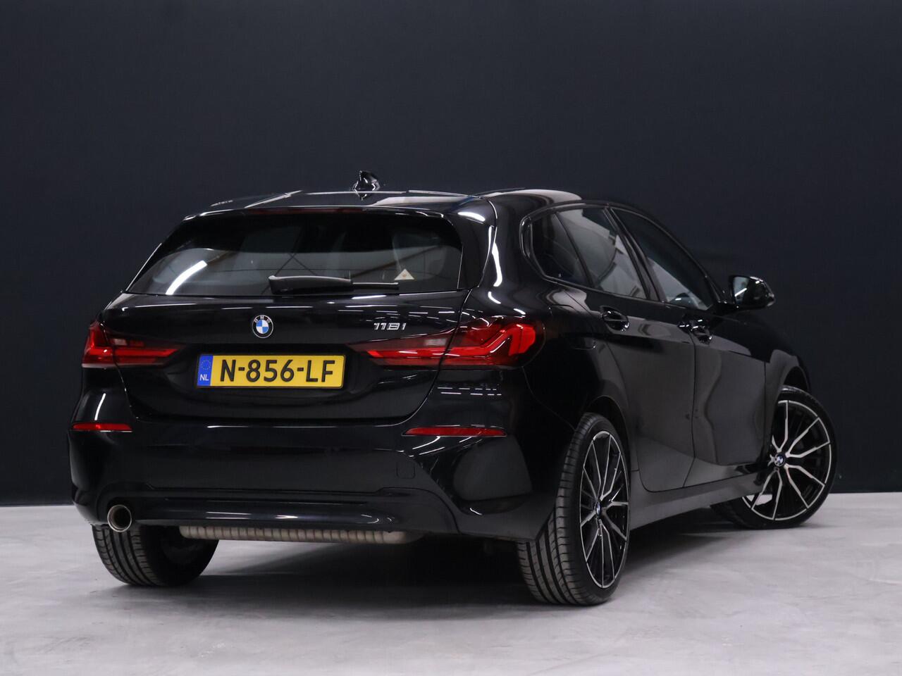 BMW 1-SERIE 118i Sport Line [APPLE CARPLAY, ANDROID AUTO, CRUISE CONTROL, PDC V+A , AUTOMATISCHE AIRCO, LANE ASSIST, BMW LED, NIEUWSTAAT]