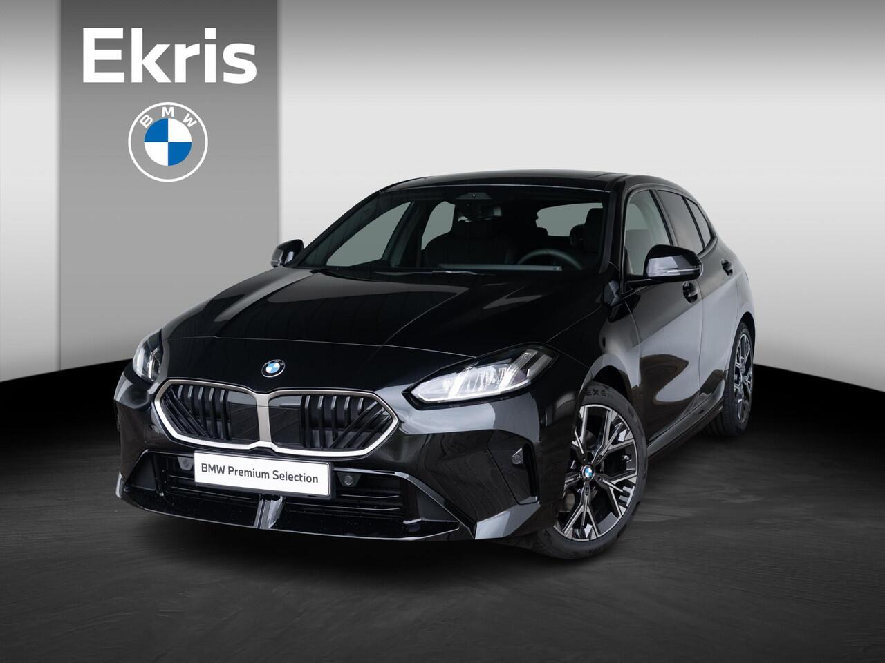 BMW 1-SERIE 120 | M Sportpakket | Verwarmd Stuurwiel | Panoramadak | Achteruitrijcamera | Stoelverwarming | Harman-Kardon | 18''