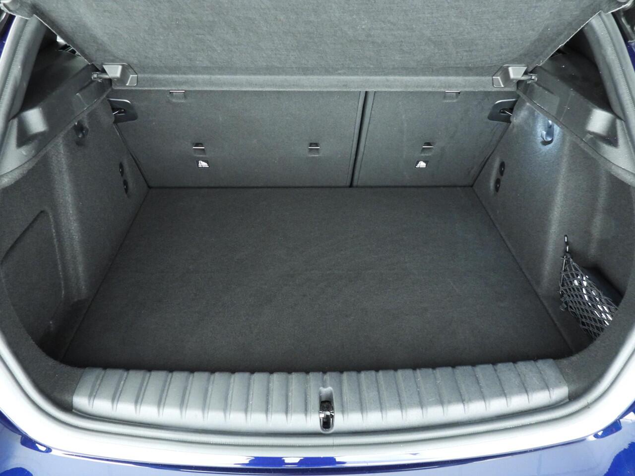 BMW 1-SERIE 5-Deurs 120 | M-Sportpakket | LED | Navigatie | Sportstoelen | Stoelverwarming | Keyles go | DAB | Alu 19 inch