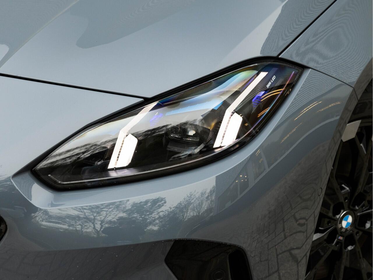 BMW 1-SERIE M135 xDrive M-Sport Pro - Pano - Harman Kardon - Driving Ass Plus