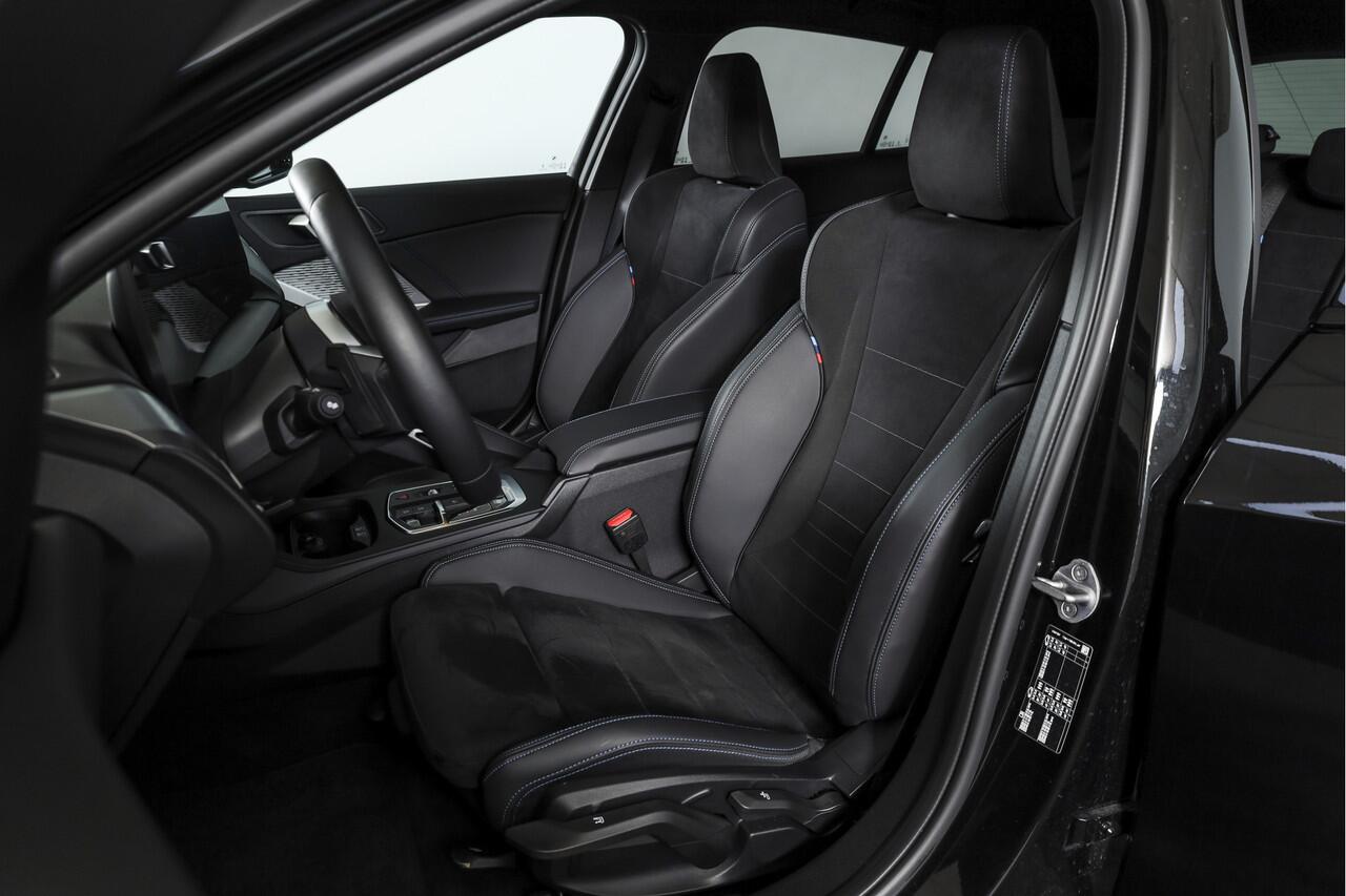 BMW 1-SERIE 120 M Sport (Nieuw Model) | Dig. Cockpit | Adapt. Cruise | Stoelverw. | PDC | Camera | NAV + App. Connect | ECC | DAB | LM 18" | 0268