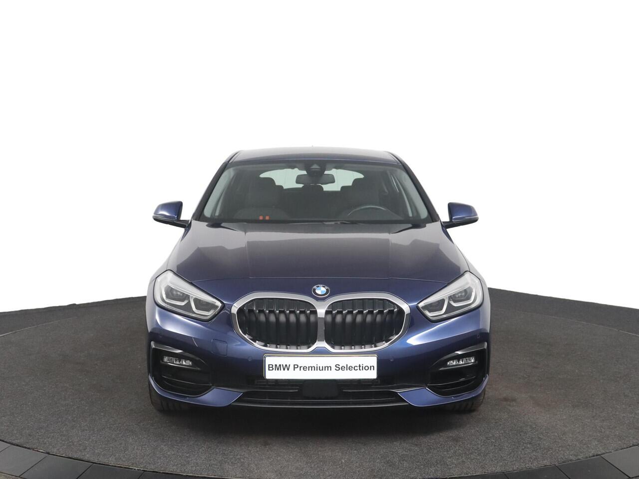 BMW 1-SERIE 118i Executive Edition Sport Line | Audio Media Pack | Parkeersensoren | Climate Control | LED | HiFi