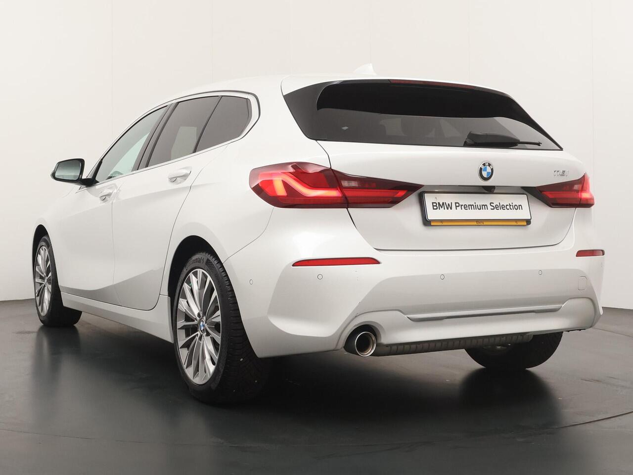 BMW 1-SERIE 118i High Executive Edition | Stoelverwarming | Cruise Control | NAVI |