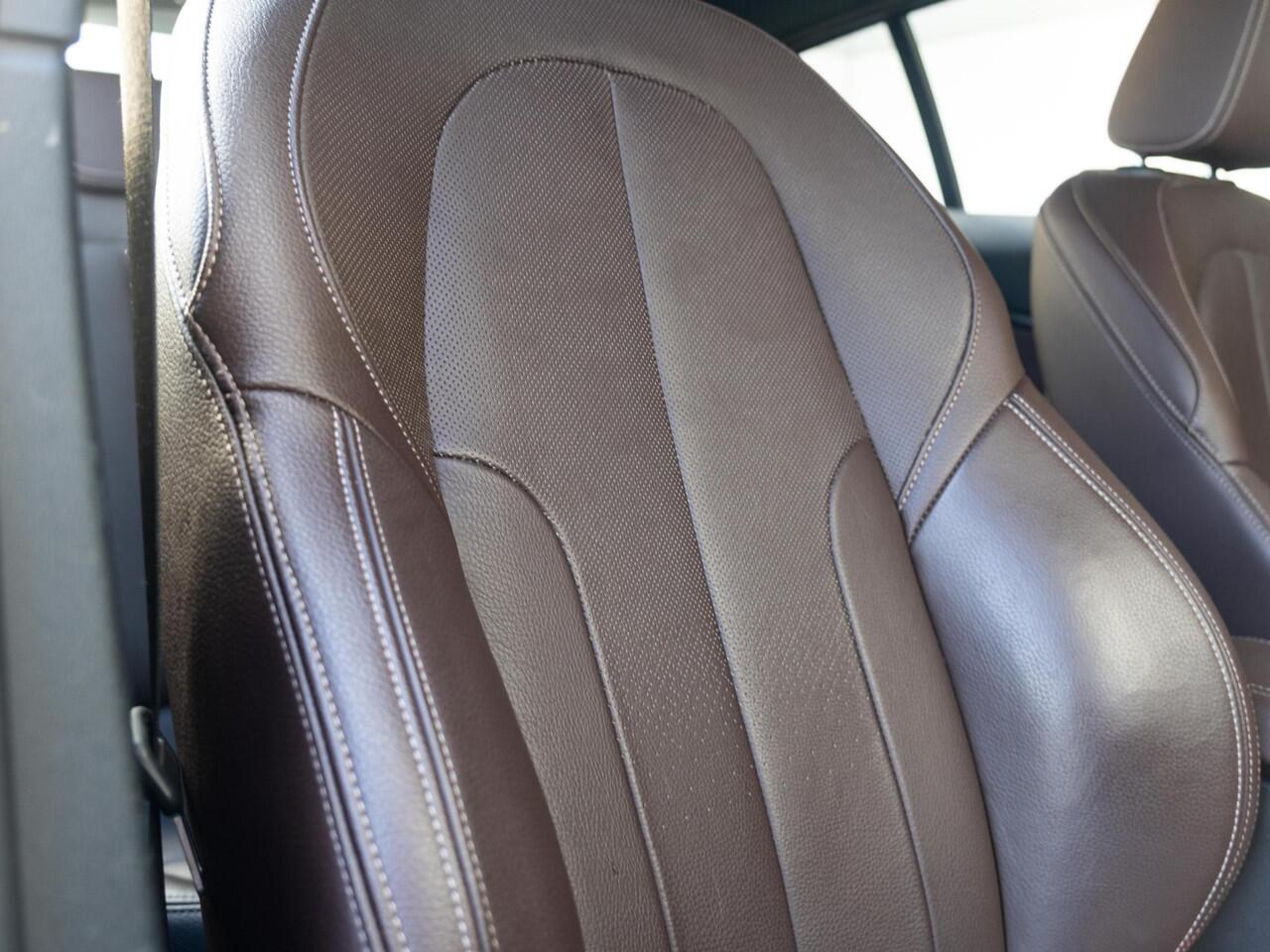 BMW 1-SERIE 120i | High Executive | M Sport | Stoelverwarming | Cruise Control | 17''