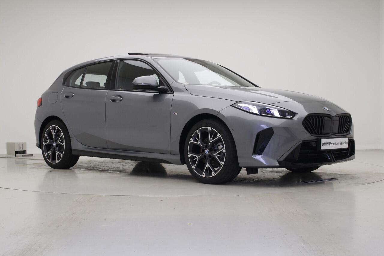 BMW 1-SERIE 120 M-Sport | Panorama | Stoelverwarming | Harman Kardon Premium Pack | BSI 3jr - 40.000 km | Nu voor 37.895,-