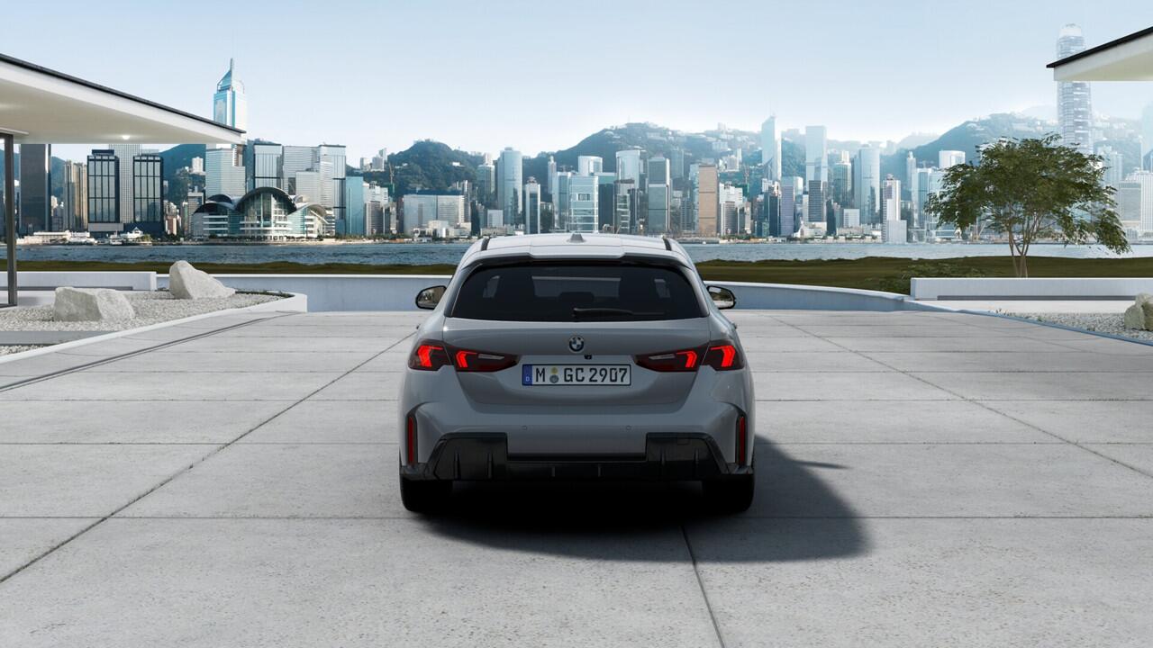 BMW 1-SERIE 120 M Sport Automaat / Sportstoelen / Achteruitrijcamera / M Adaptief onderstel / Comfort Access / Adaptieve LED / Stoelverwarming