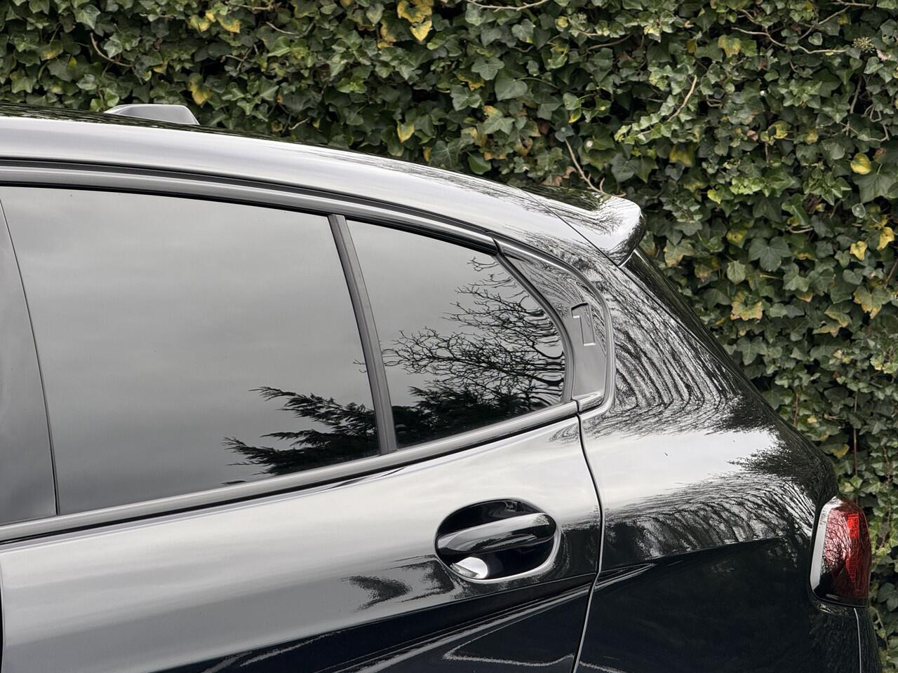 BMW 1-SERIE 5-deurs 120 | M-Sport Pro | 19'' | Driv. Ass. Prof. | Harman/Kardon | Shadow Line | BSI 3jr - 40.000 km